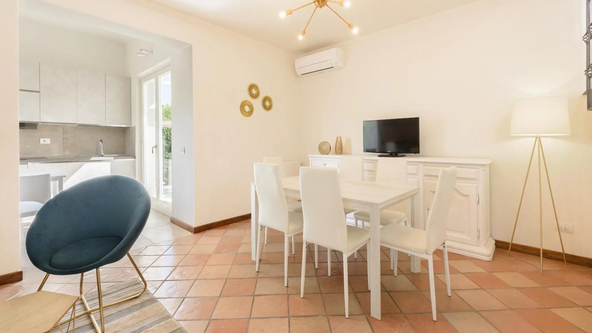 Esclusiva Villa In Pieno Centro A Форте-деи-Марми